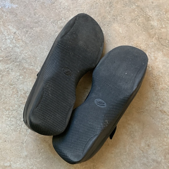 Easy Spirit Black Leather Shoes - Picture 5 of 5